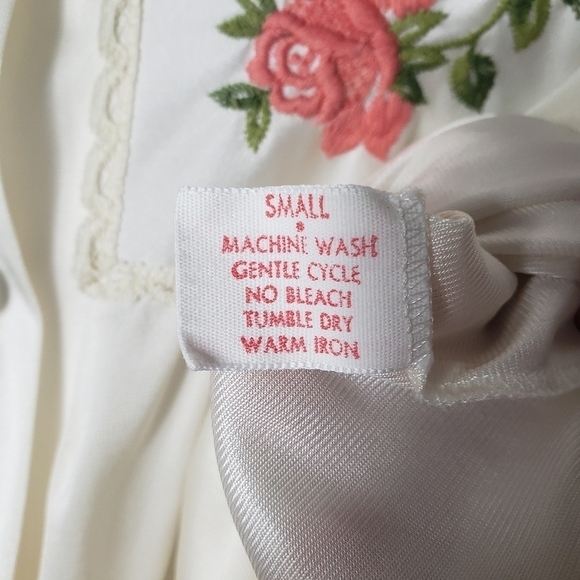 Vintage Lorraine Embroidered Satin Buttonfront Gown Robe-Size S - Picture 9 of 11
